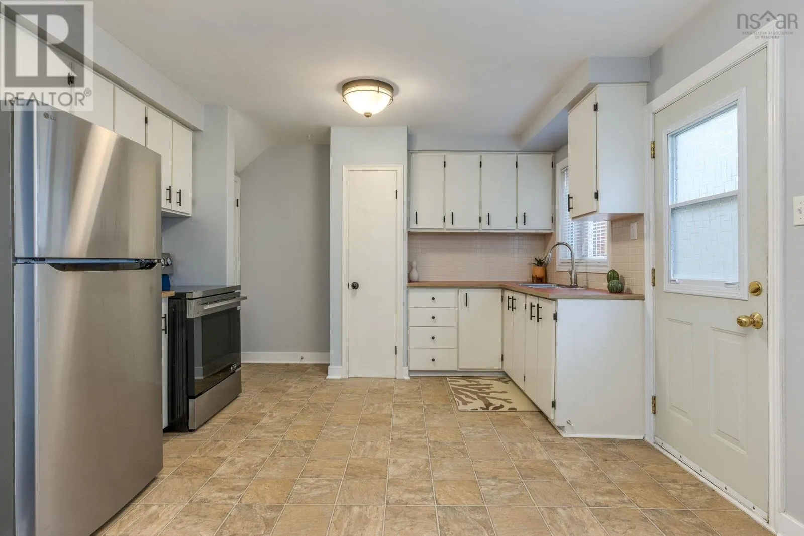 19-19 A Westwood Drive