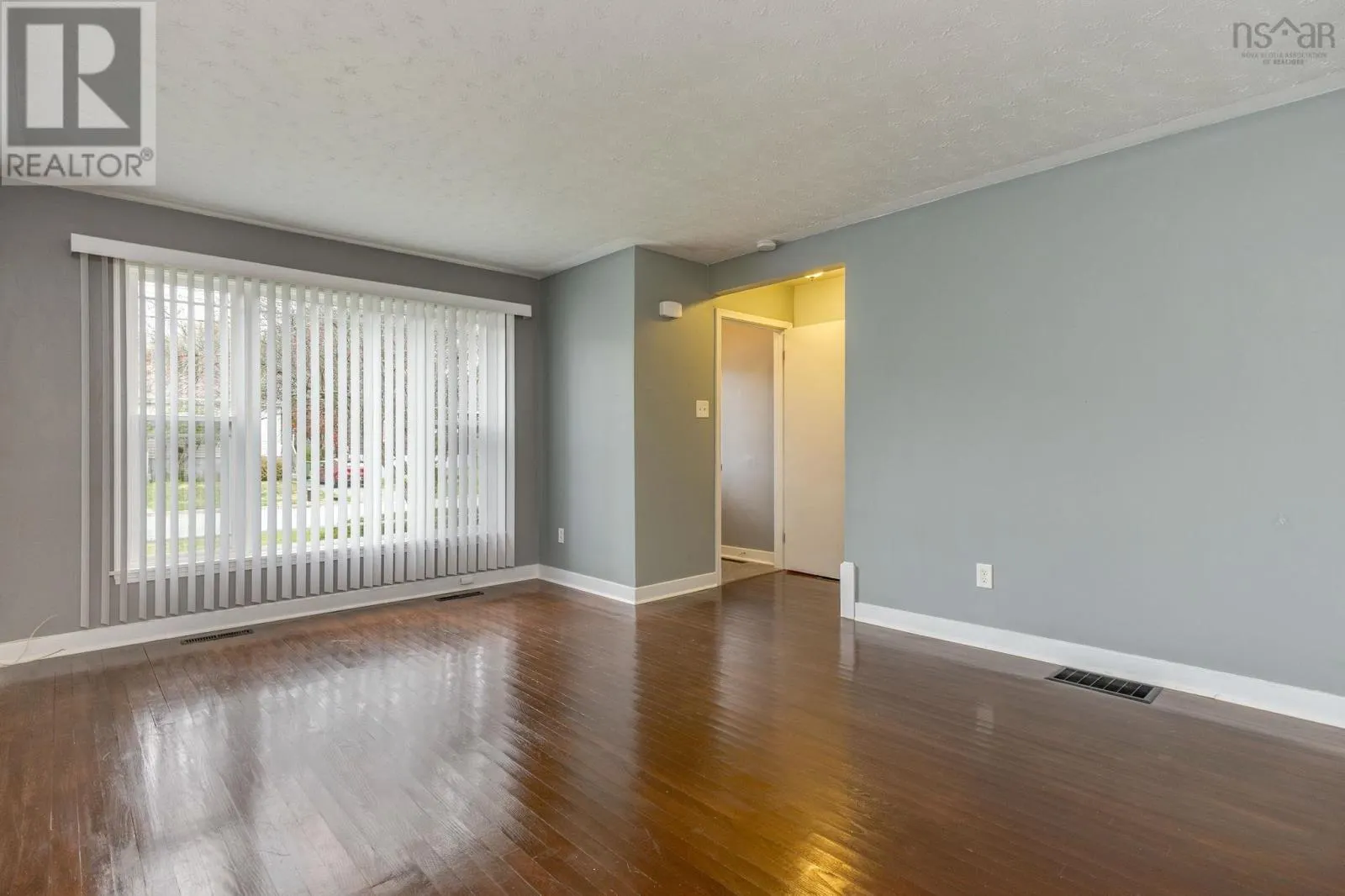 19-19 A Westwood Drive