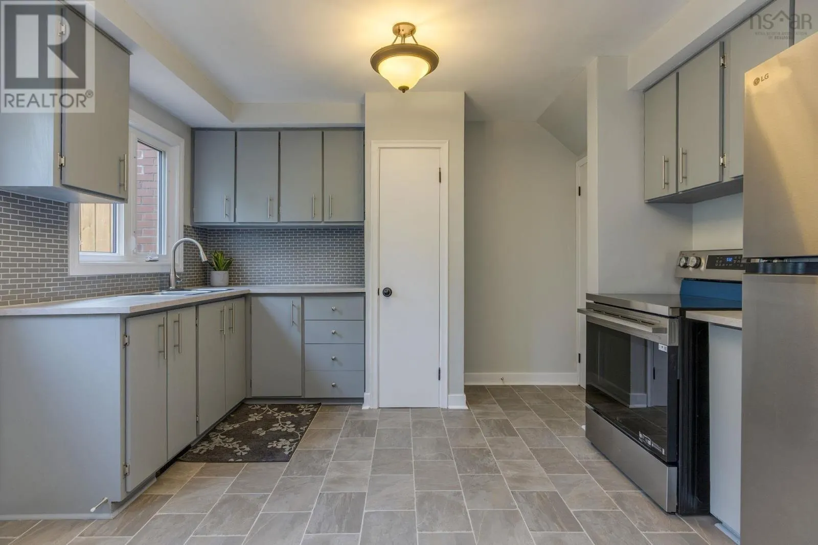 19-19 A Westwood Drive