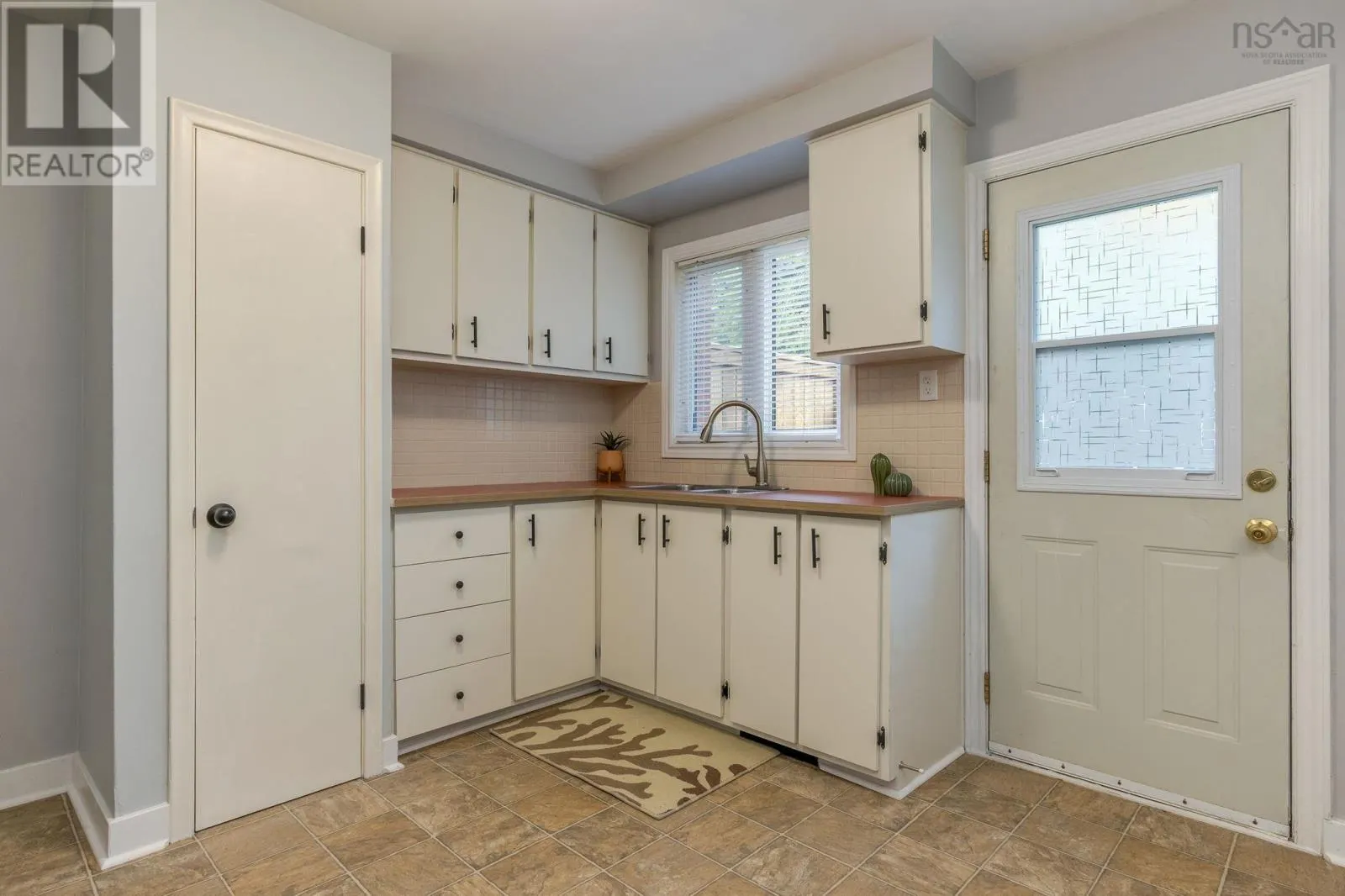 19-19 A Westwood Drive