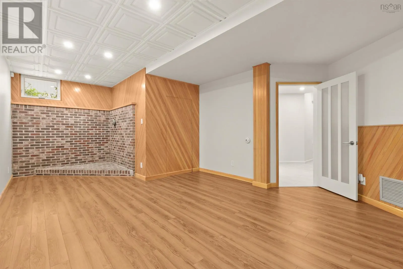 5845 Inglewood Drive