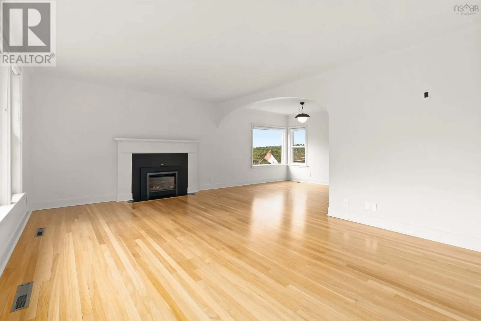5845 Inglewood Drive