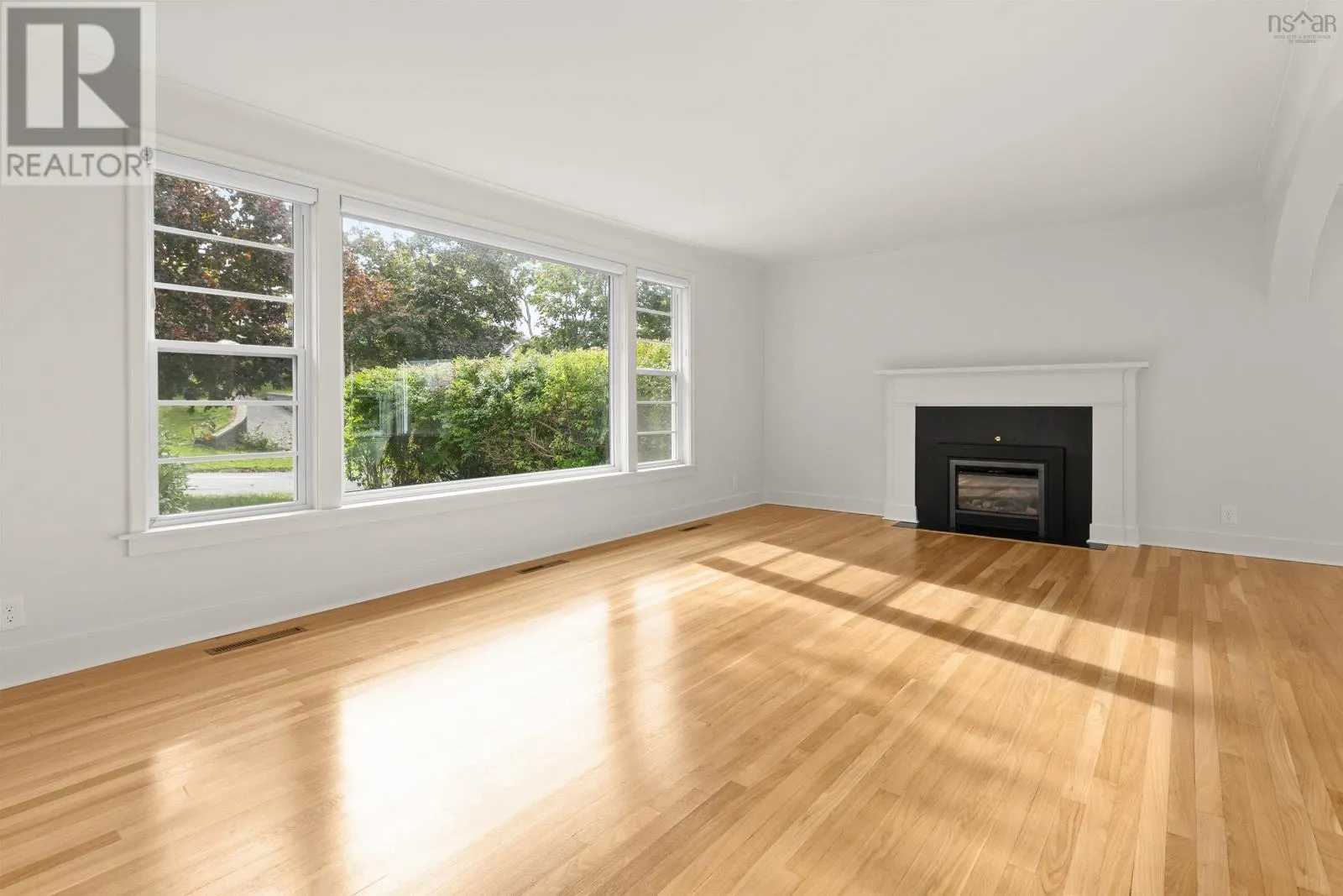 5845 Inglewood Drive