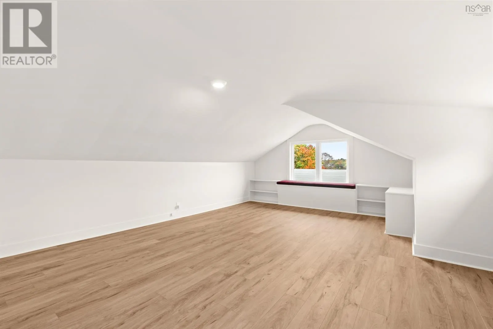 5845 Inglewood Drive