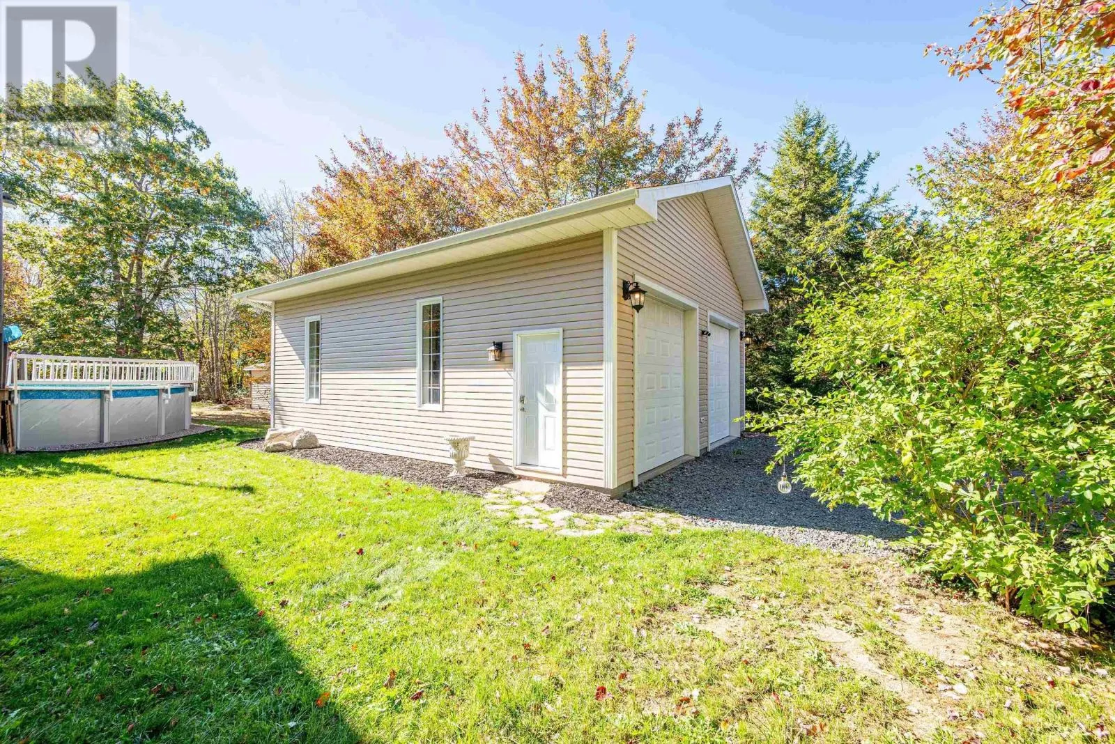 9 Haliburton Crescent
