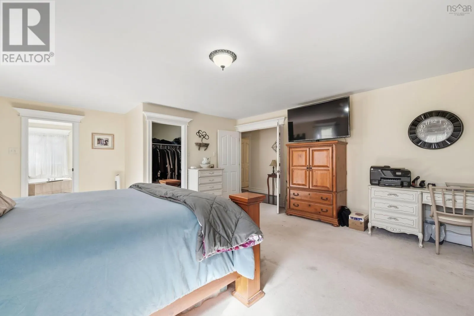 9 Haliburton Crescent