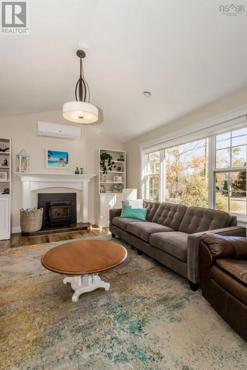 24 Gravenstein Drive