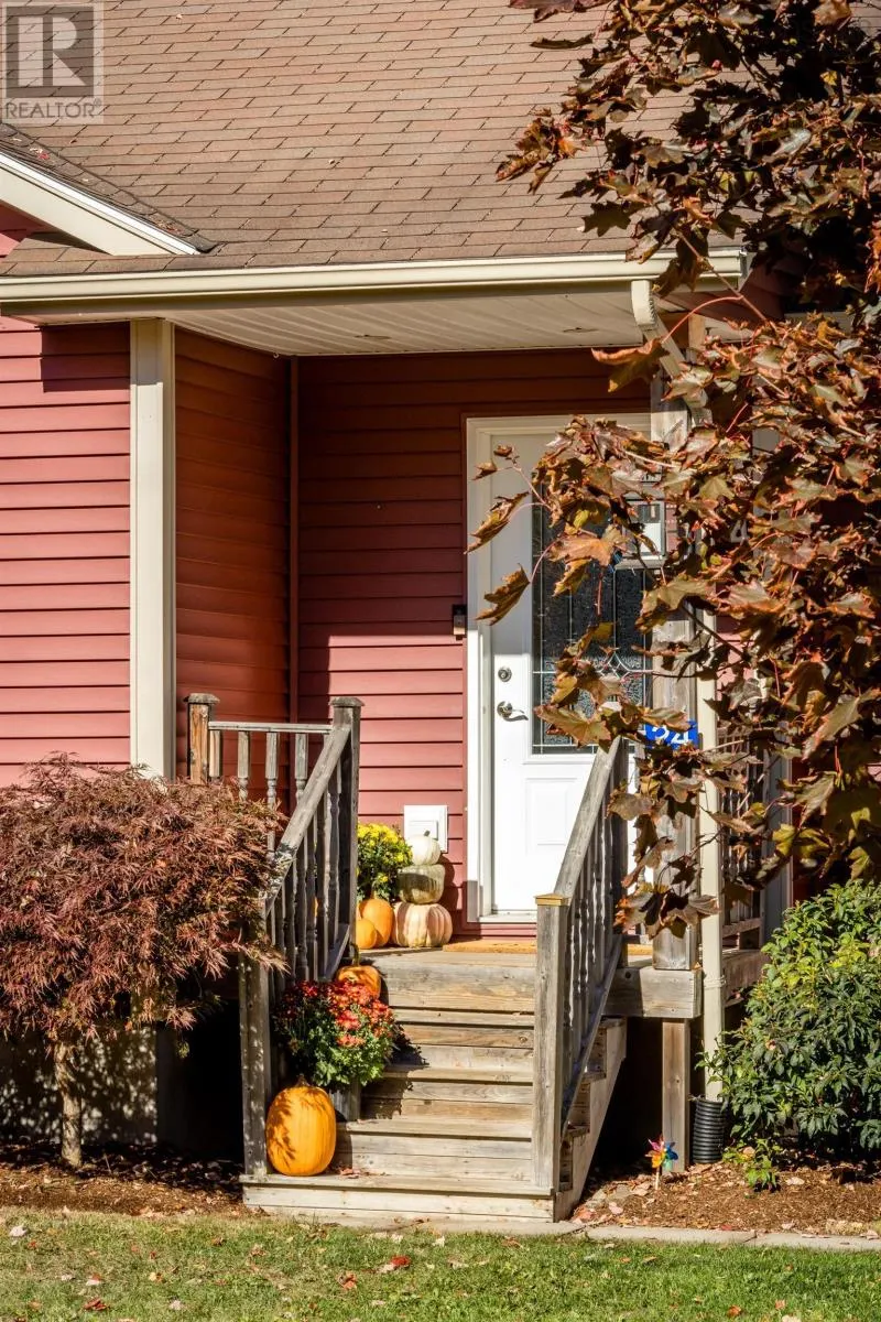 24 Gravenstein Drive