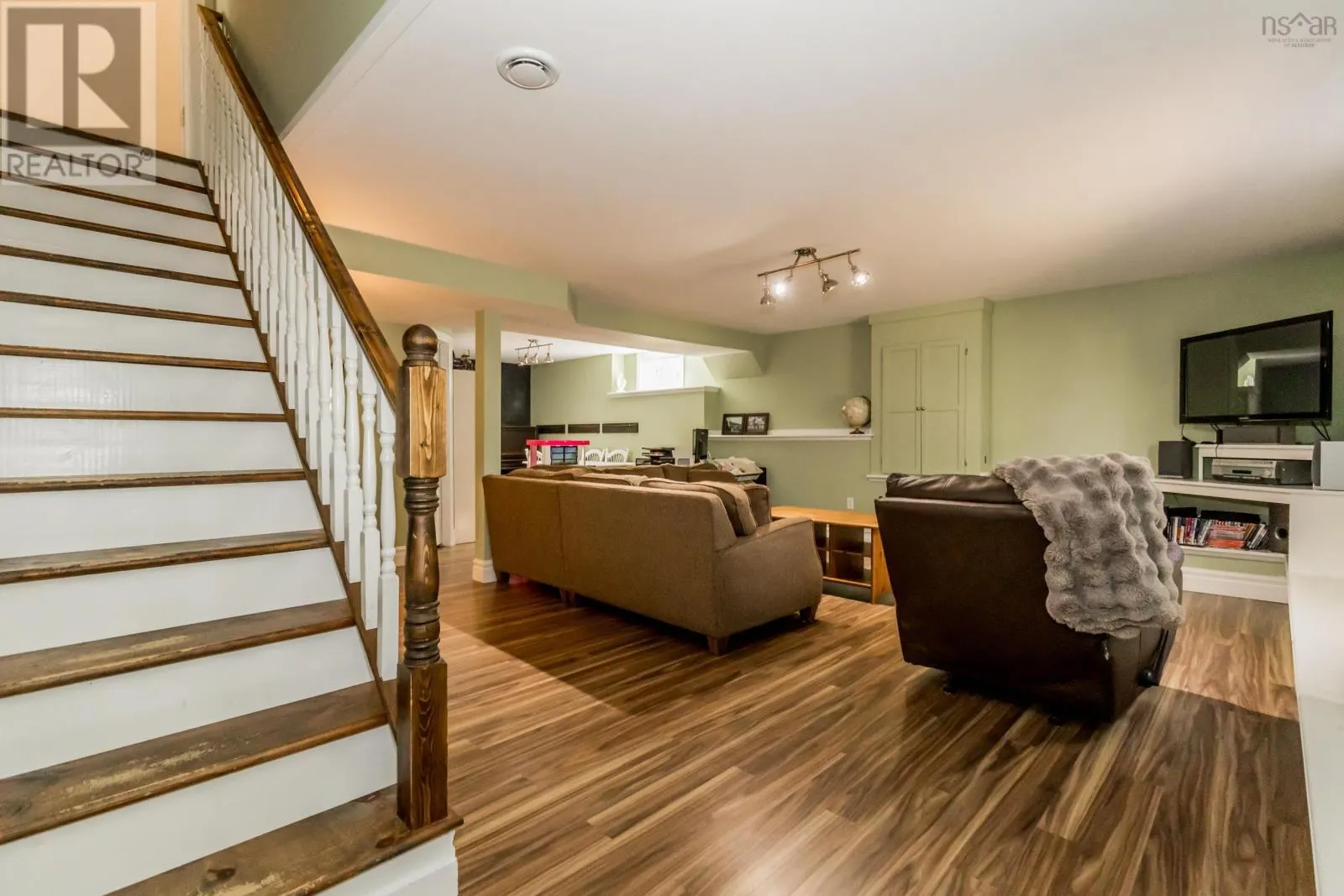 24 Gravenstein Drive