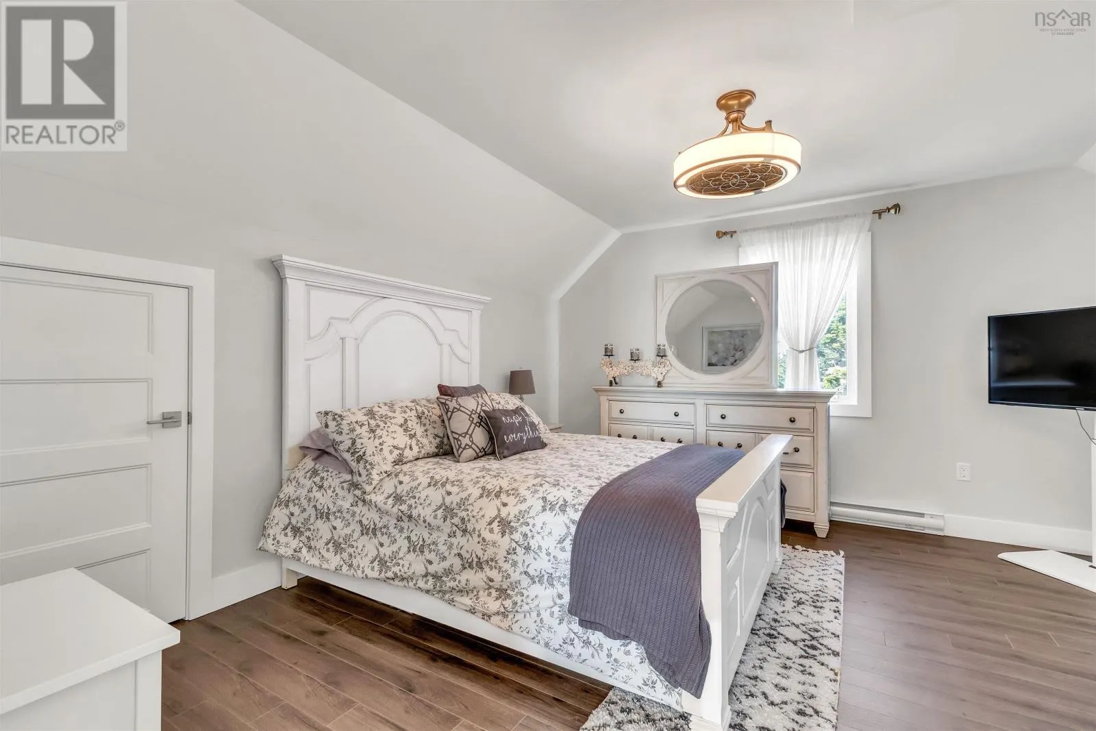 285 Quinlan Drive