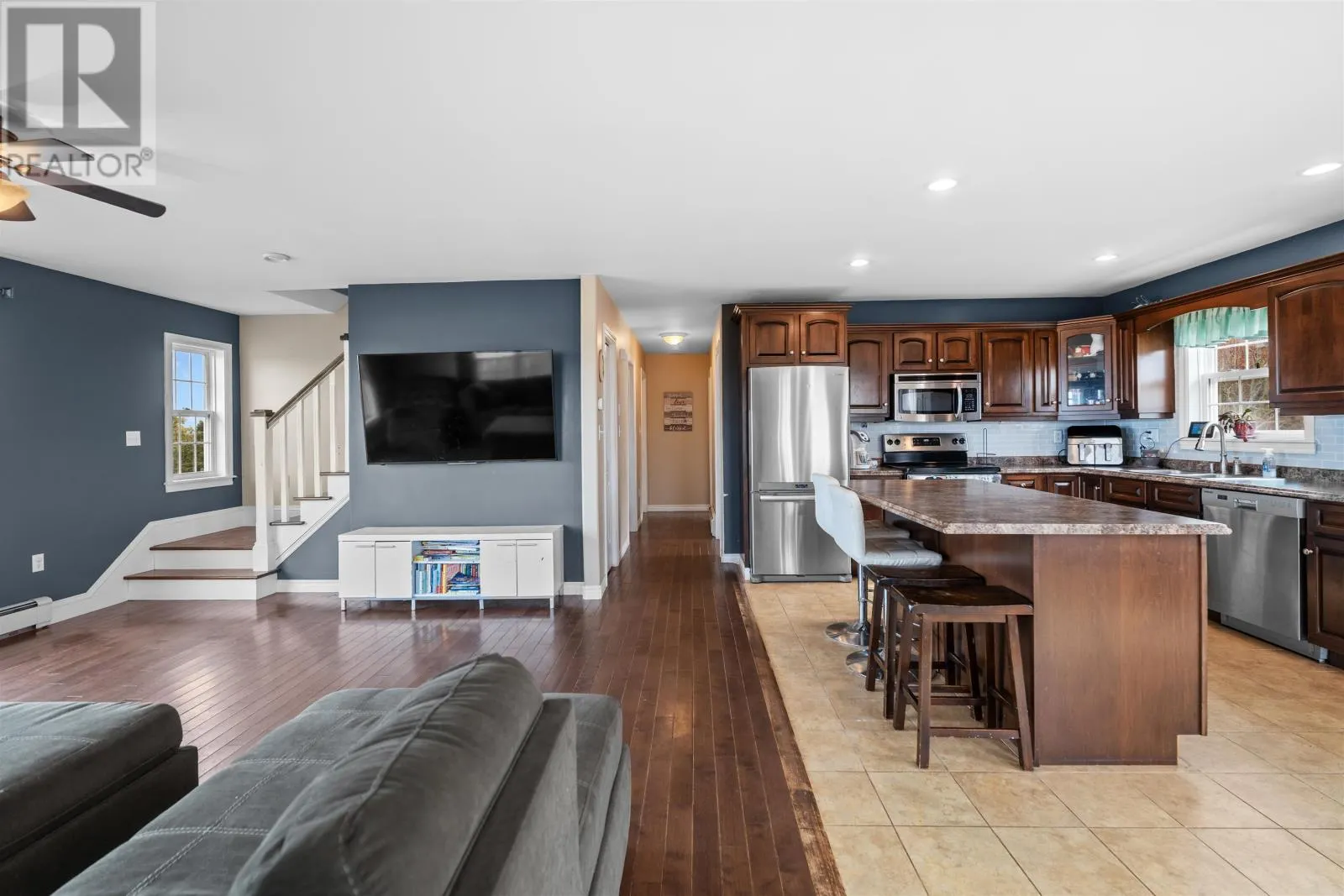 2040 Cardigan Road