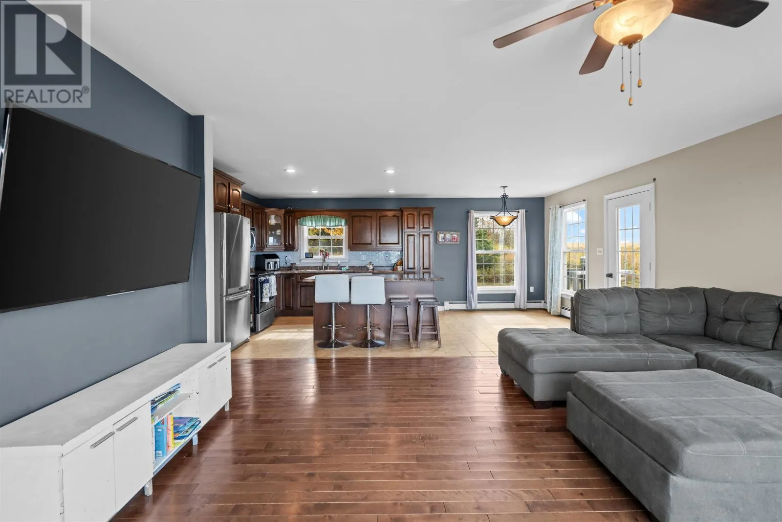 2040 Cardigan Road