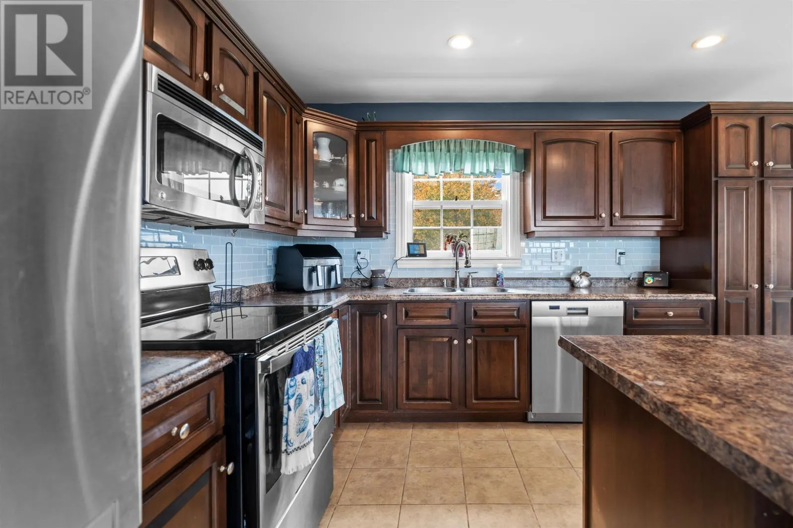2040 Cardigan Road