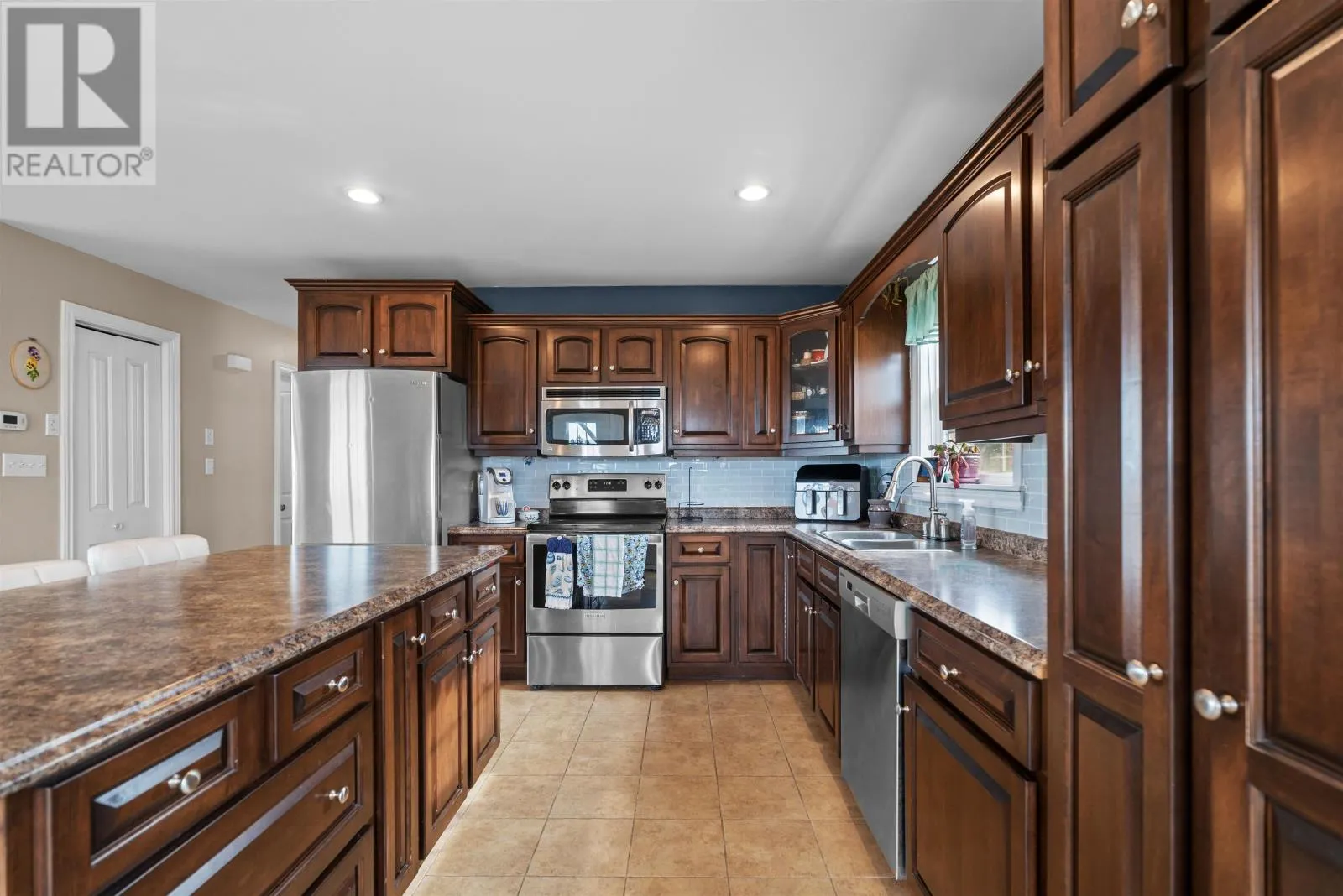 2040 Cardigan Road
