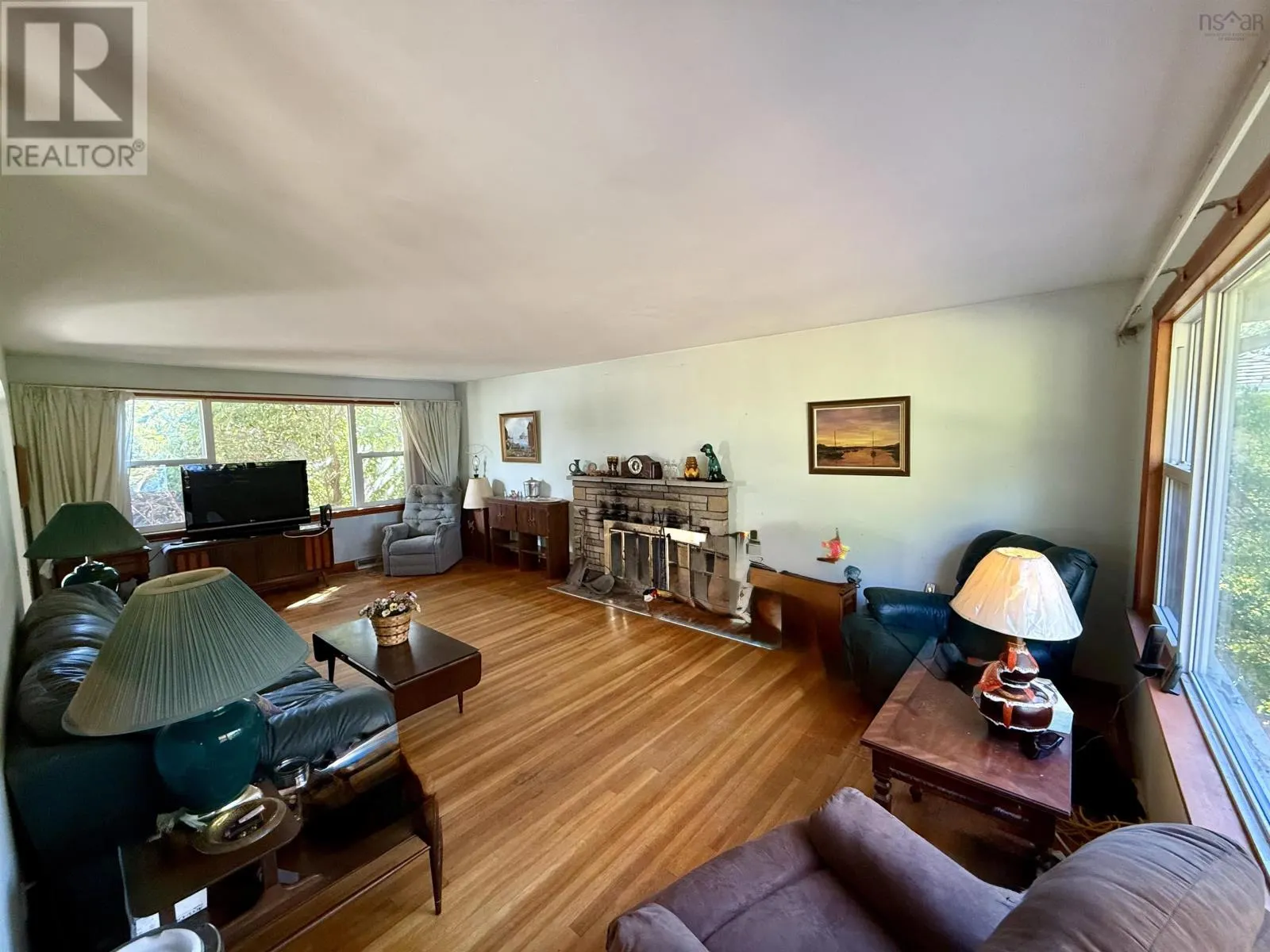 11 Limardo Drive