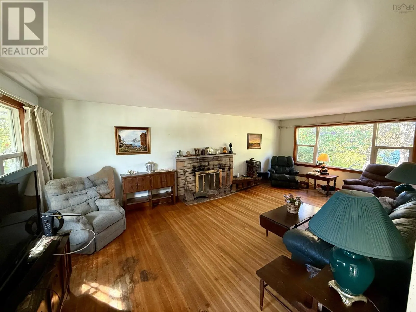 11 Limardo Drive
