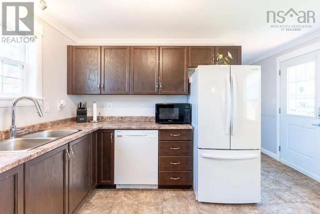 303 Ioney Hill