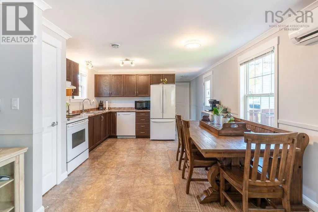 303 Ioney Hill
