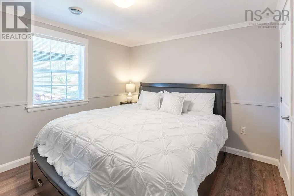 303 Ioney Hill