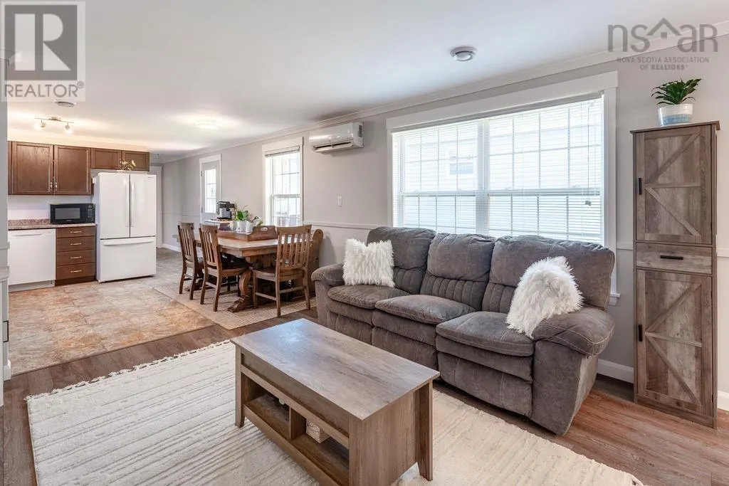 303 Ioney Hill
