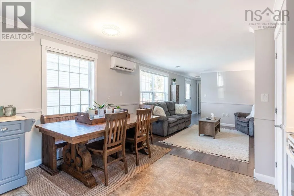 303 Ioney Hill