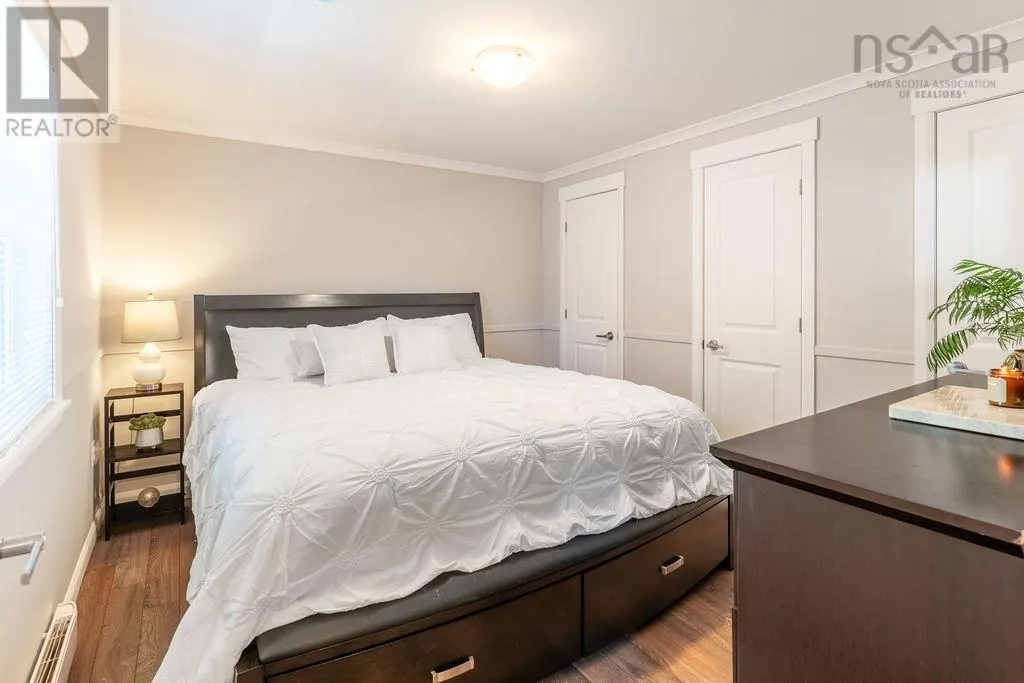 303 Ioney Hill