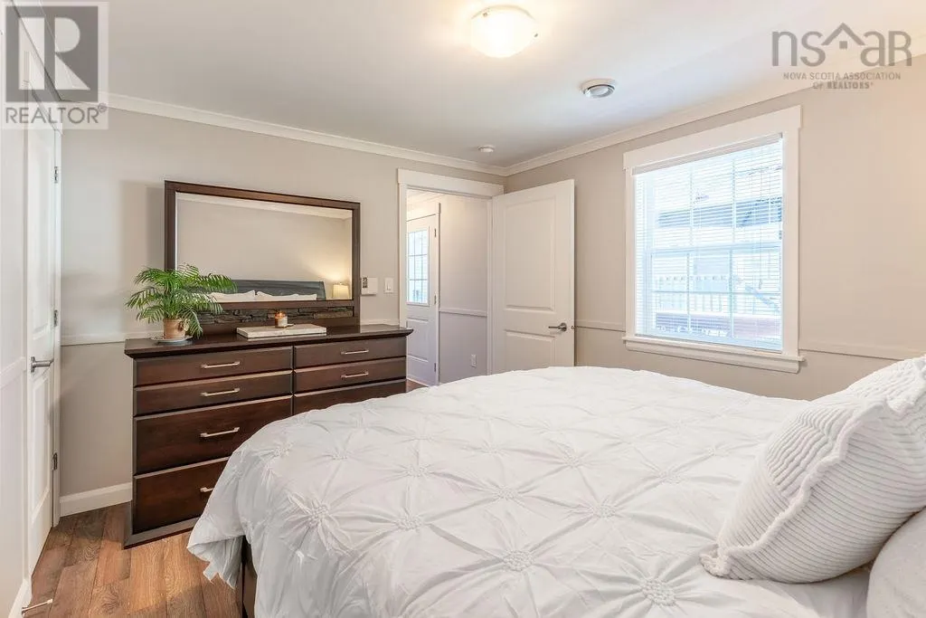 303 Ioney Hill