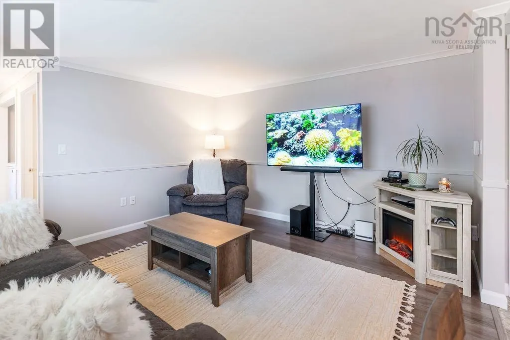 303 Ioney Hill