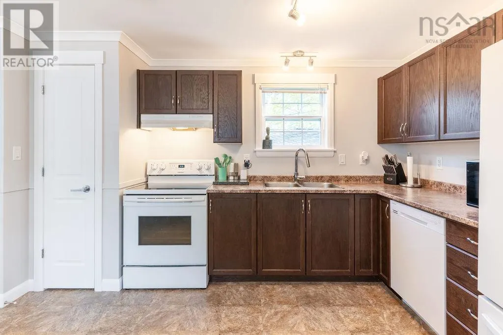 303 Ioney Hill