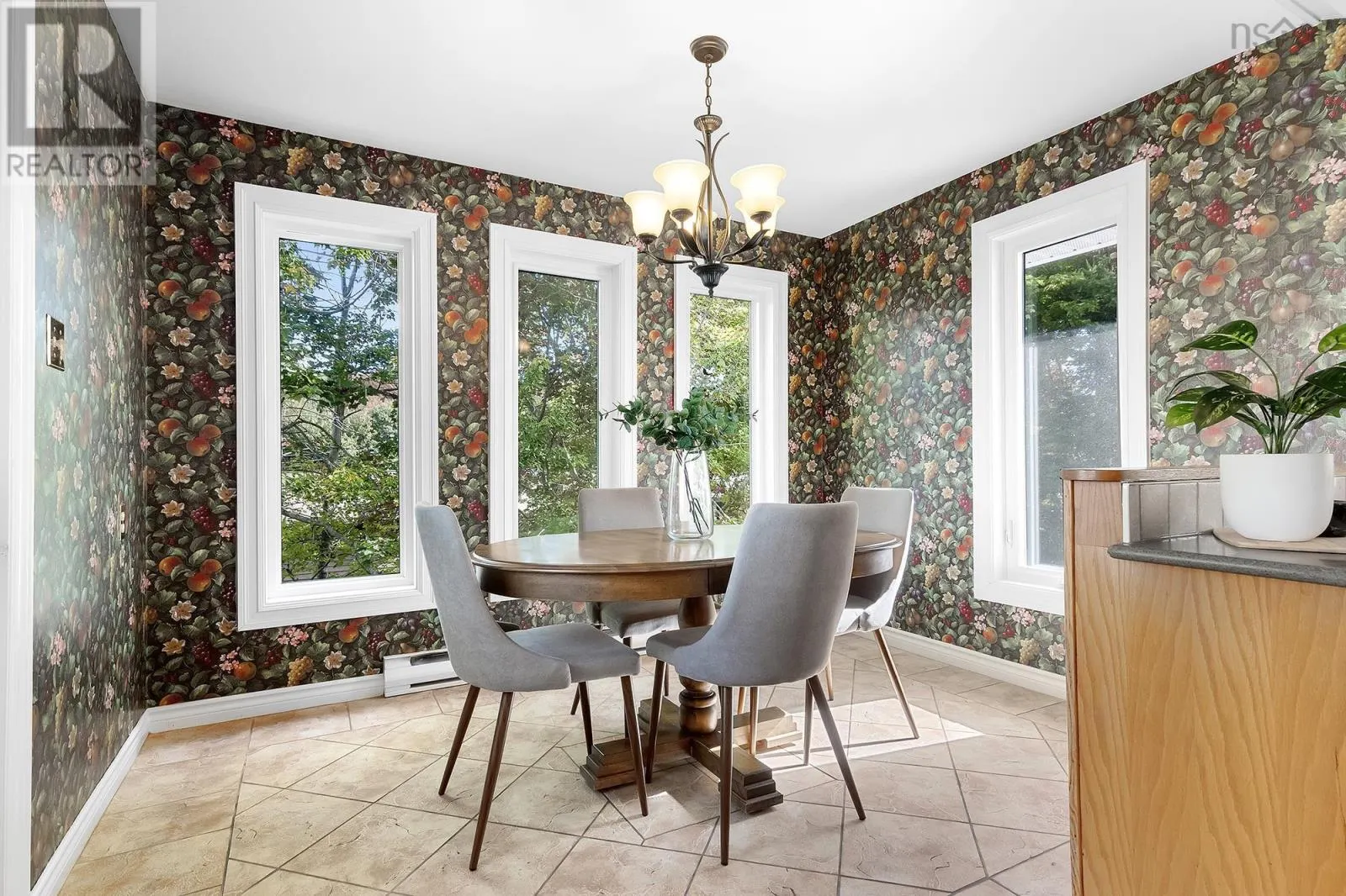 16 Mountain Ash Court
