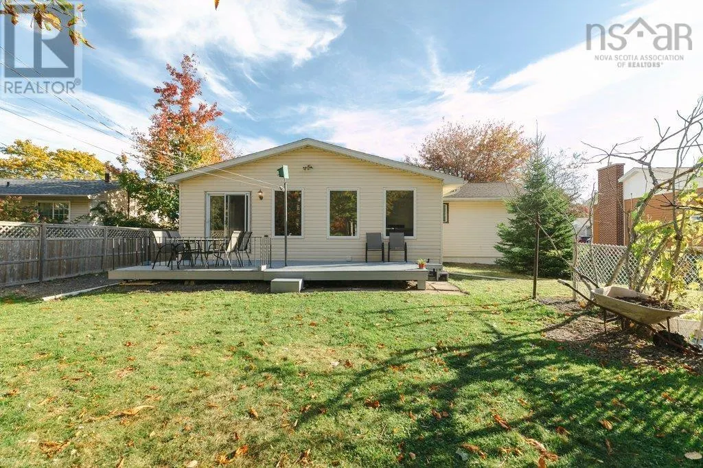 16 Howland Drive
