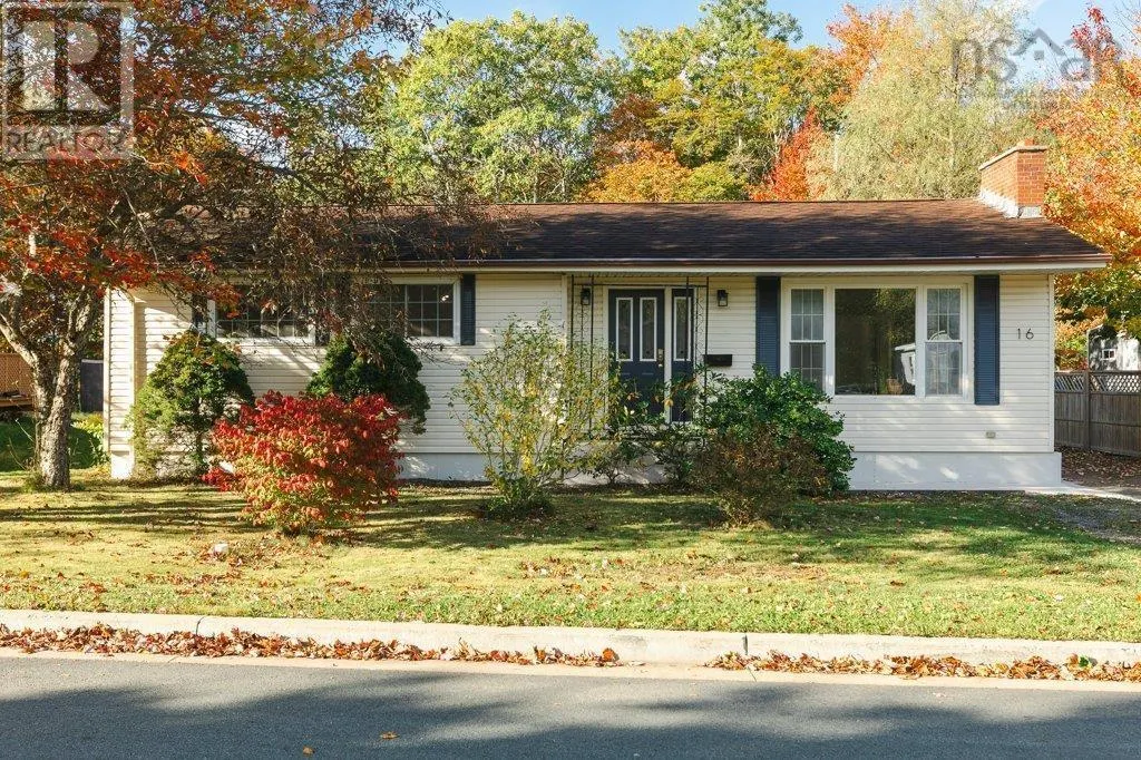 16 Howland Drive