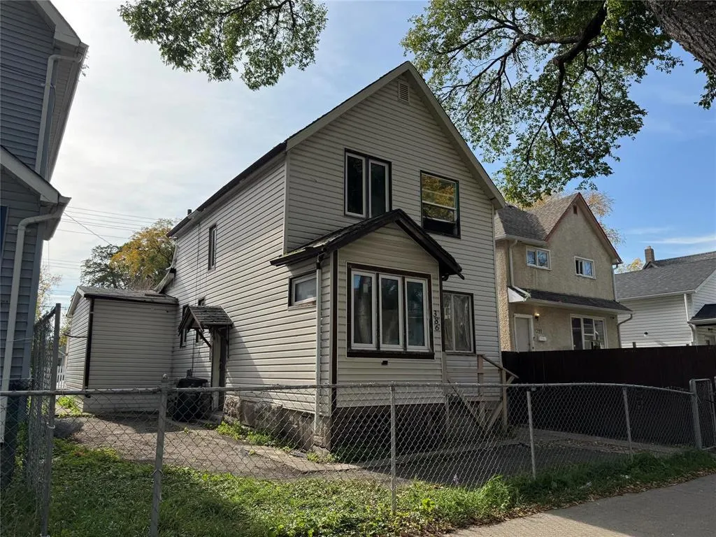 386 College Avenue