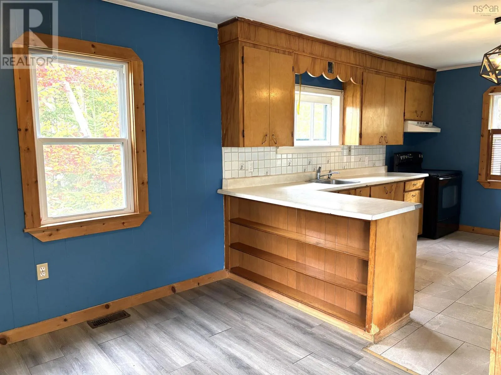 485 Island View Drive