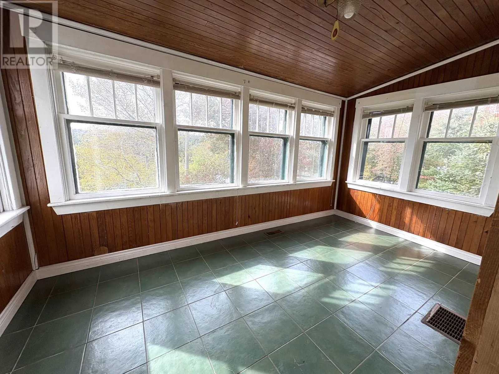 485 Island View Drive