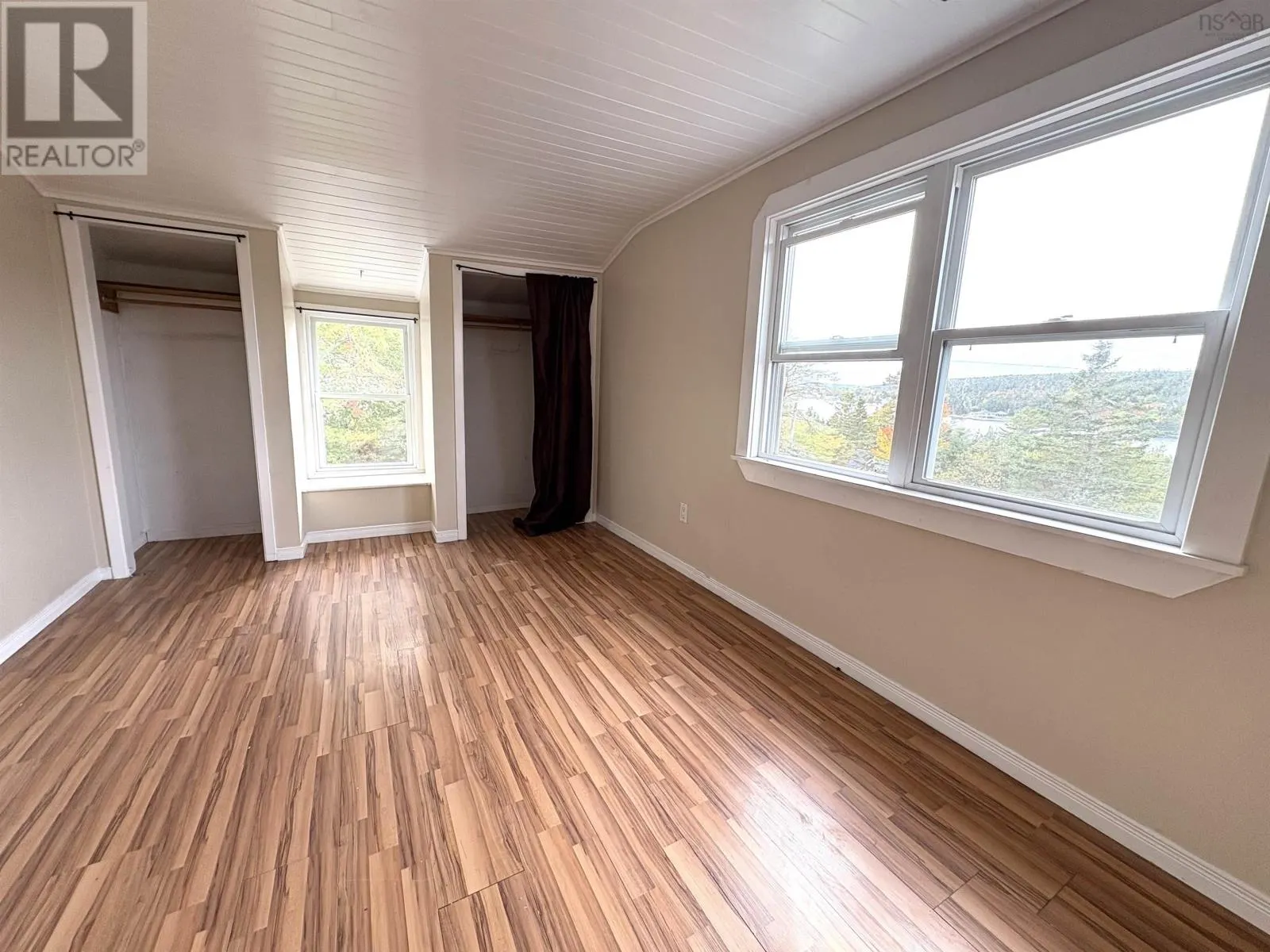 485 Island View Drive