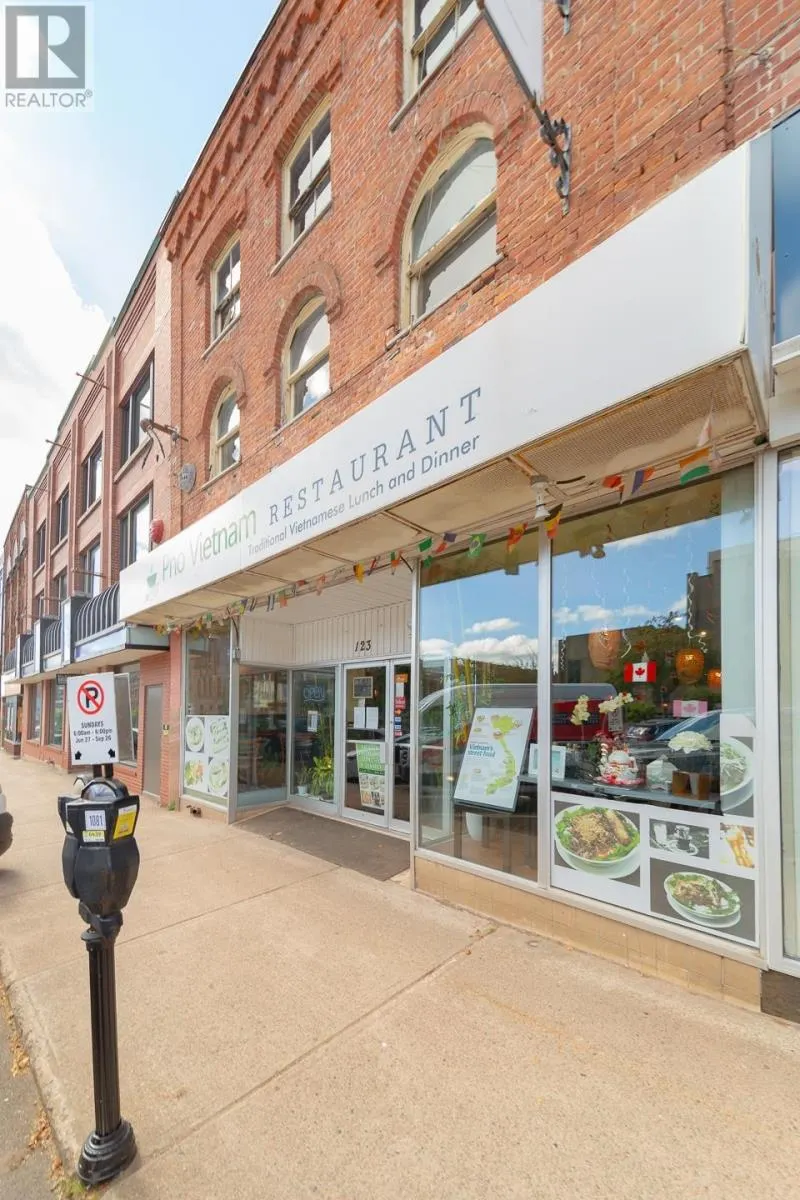 123 QUEEN Street