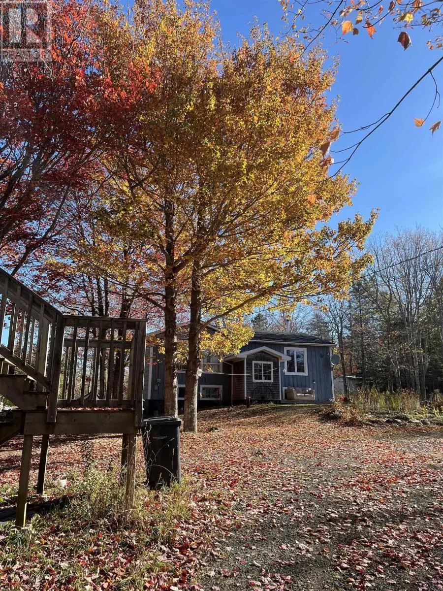 1496 Hampton Mountain Road