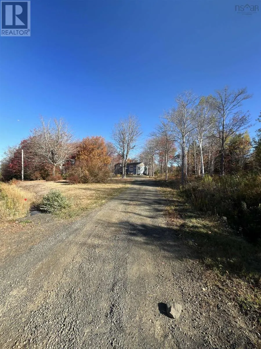 1496 Hampton Mountain Road