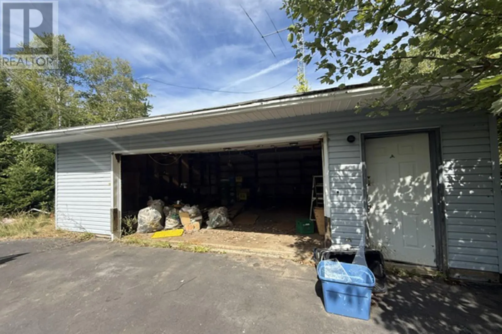 7 Rhines Road