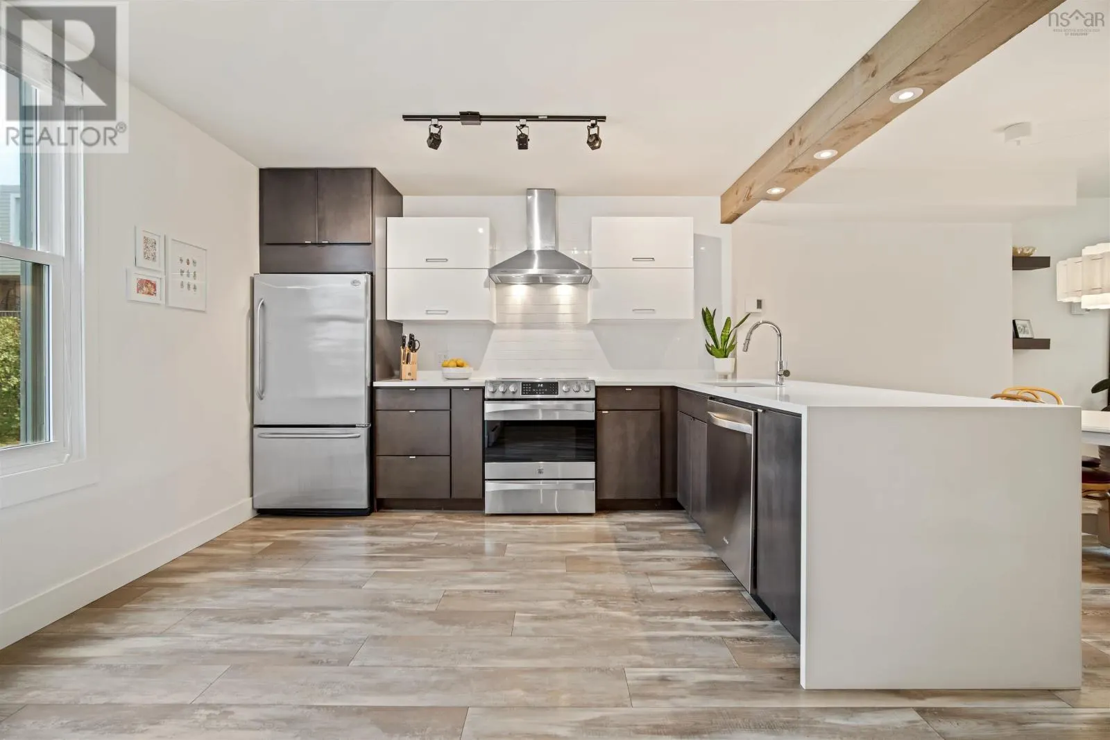 5551 Sentinel Square
