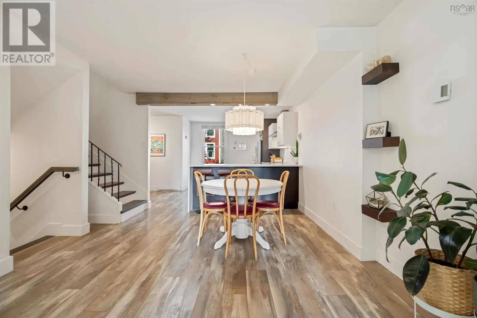 5551 Sentinel Square