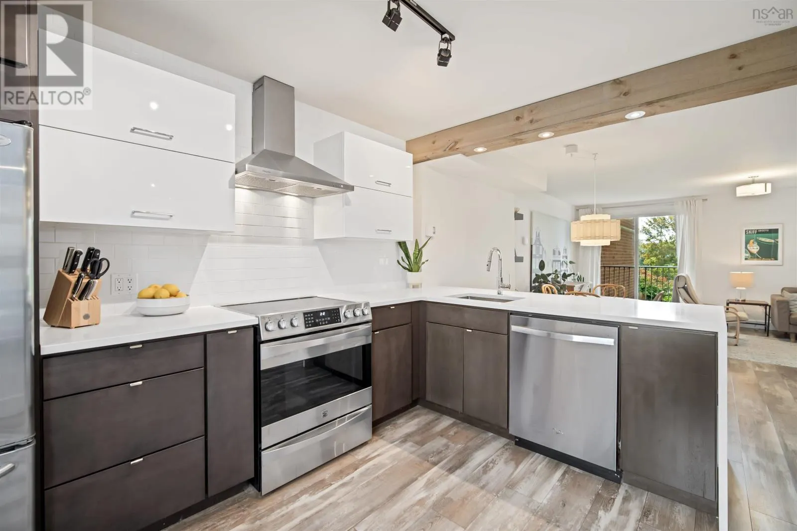 5551 Sentinel Square