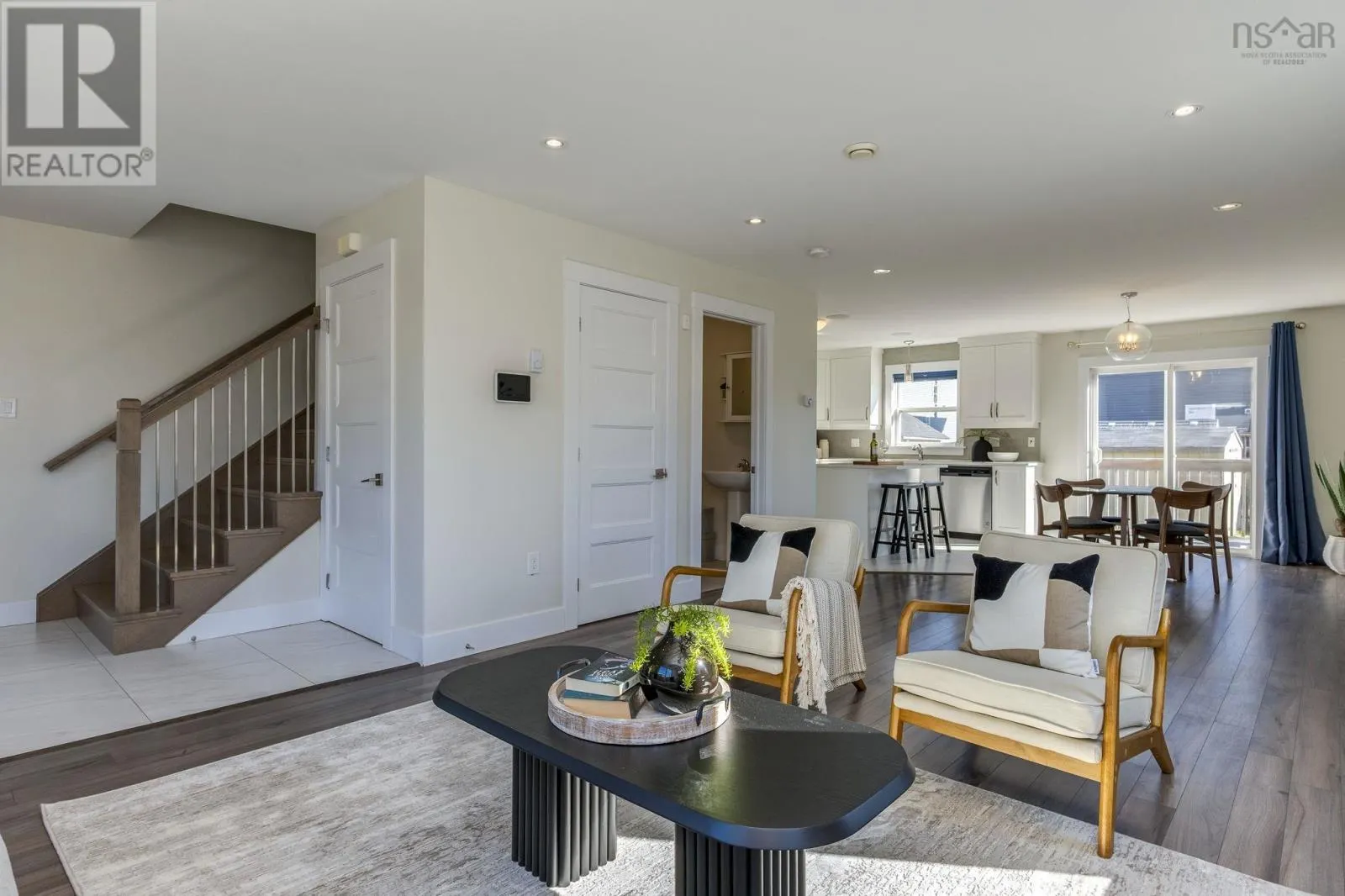 204 Titanium Crescent