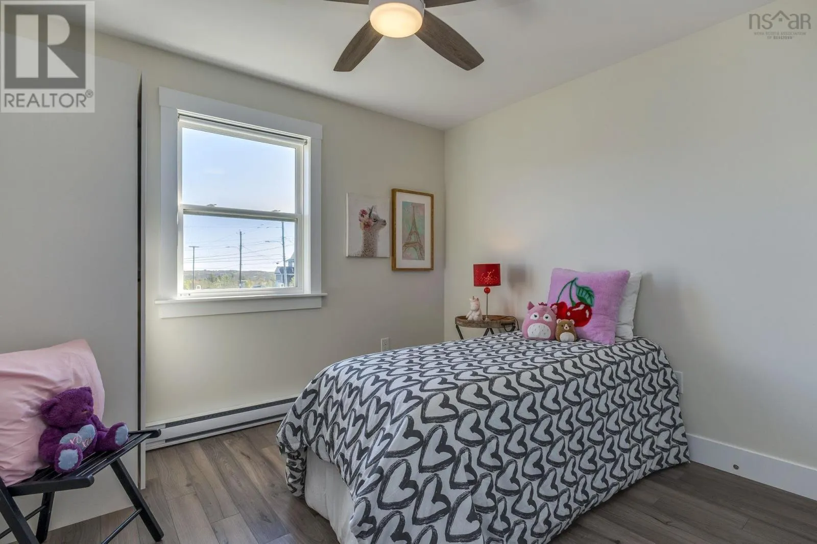 204 Titanium Crescent