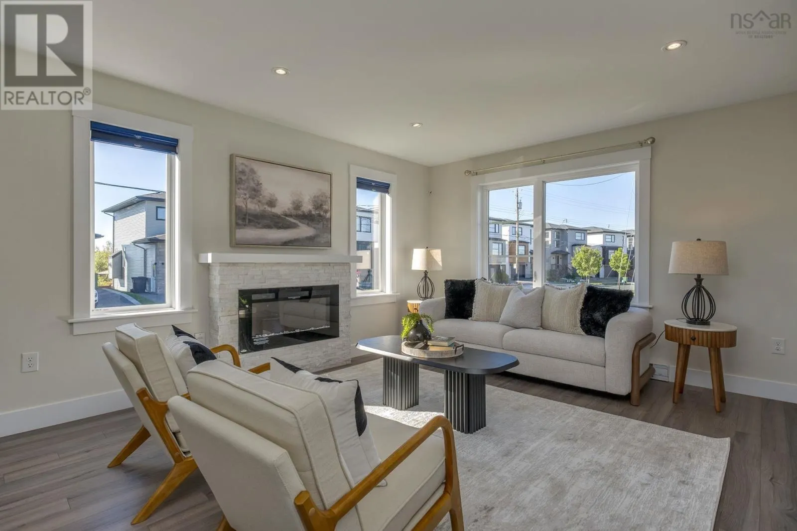 204 Titanium Crescent
