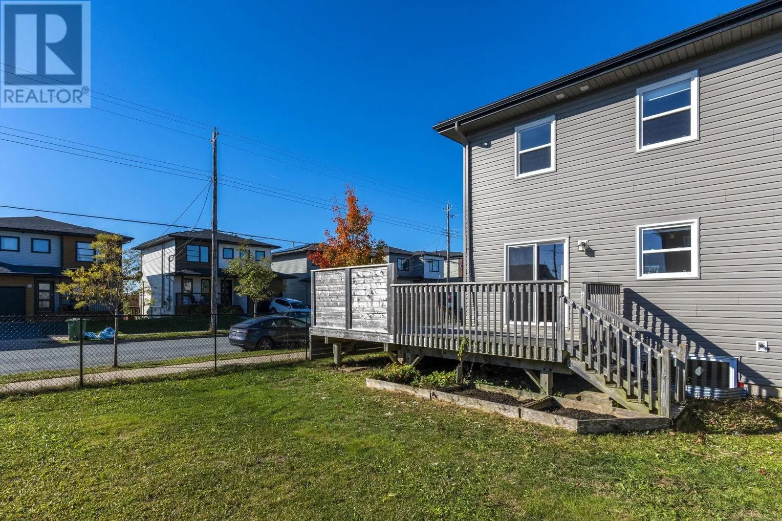 204 Titanium Crescent