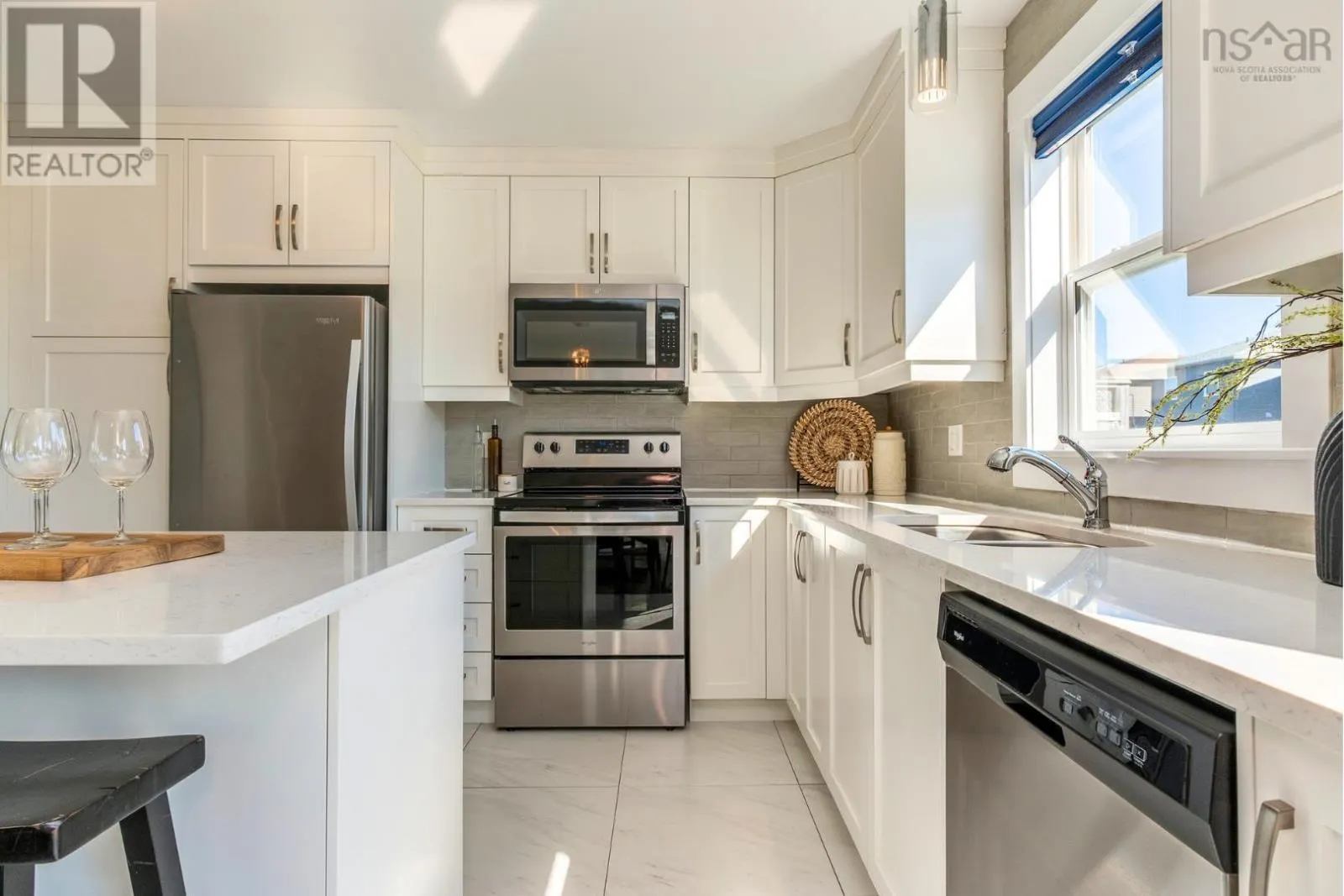 204 Titanium Crescent