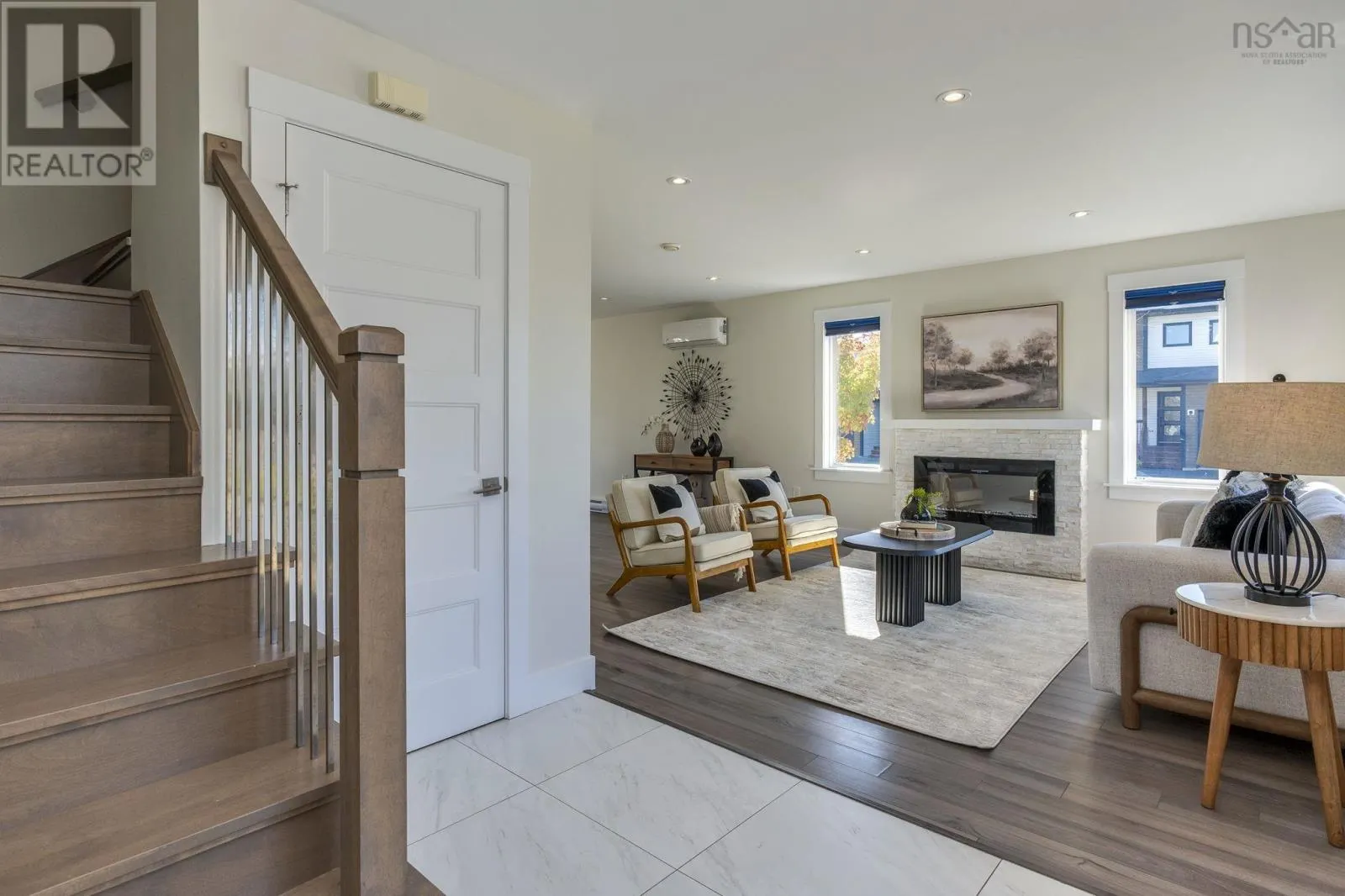 204 Titanium Crescent