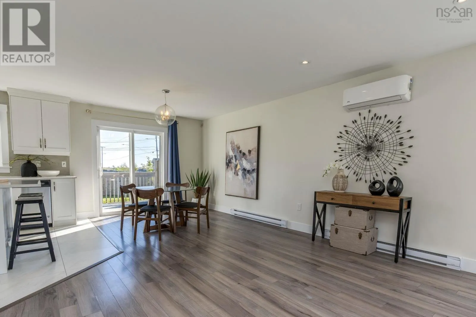 204 Titanium Crescent